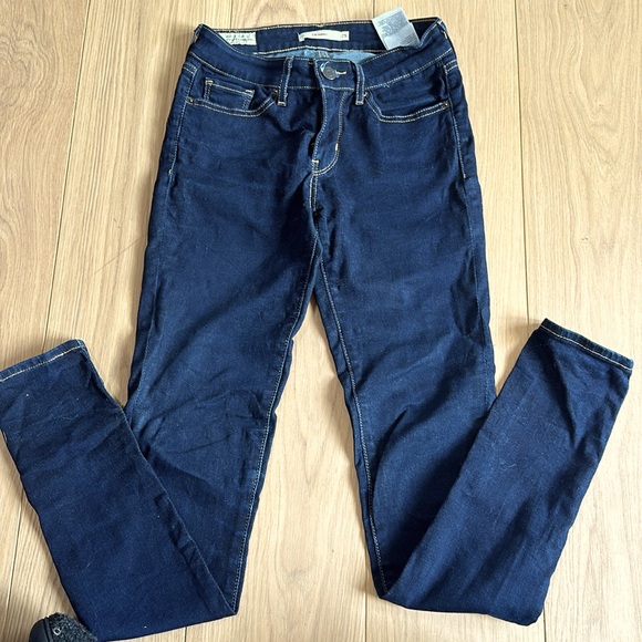 Levi’s 711 Skinny Jeans dark wash - Picture 4 of 5
